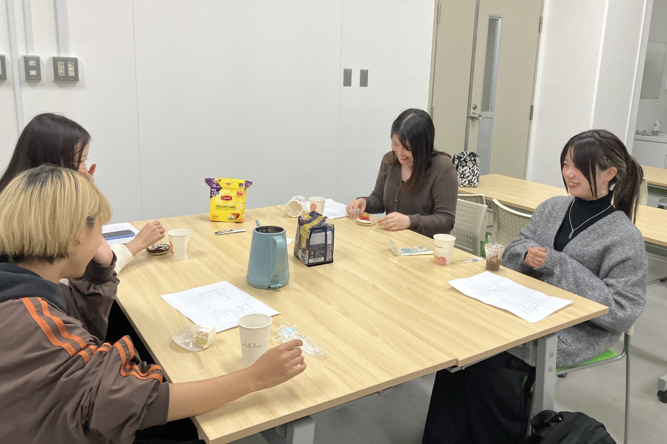 数理科学・地球環境学コースの女子学生・女性教員による座談会を開催しました！